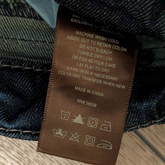 Kut From The Kloth Jeans Size 2 Denim Capri Cropped Dark Wash Denim Pants NWT - Picture 5 of 7